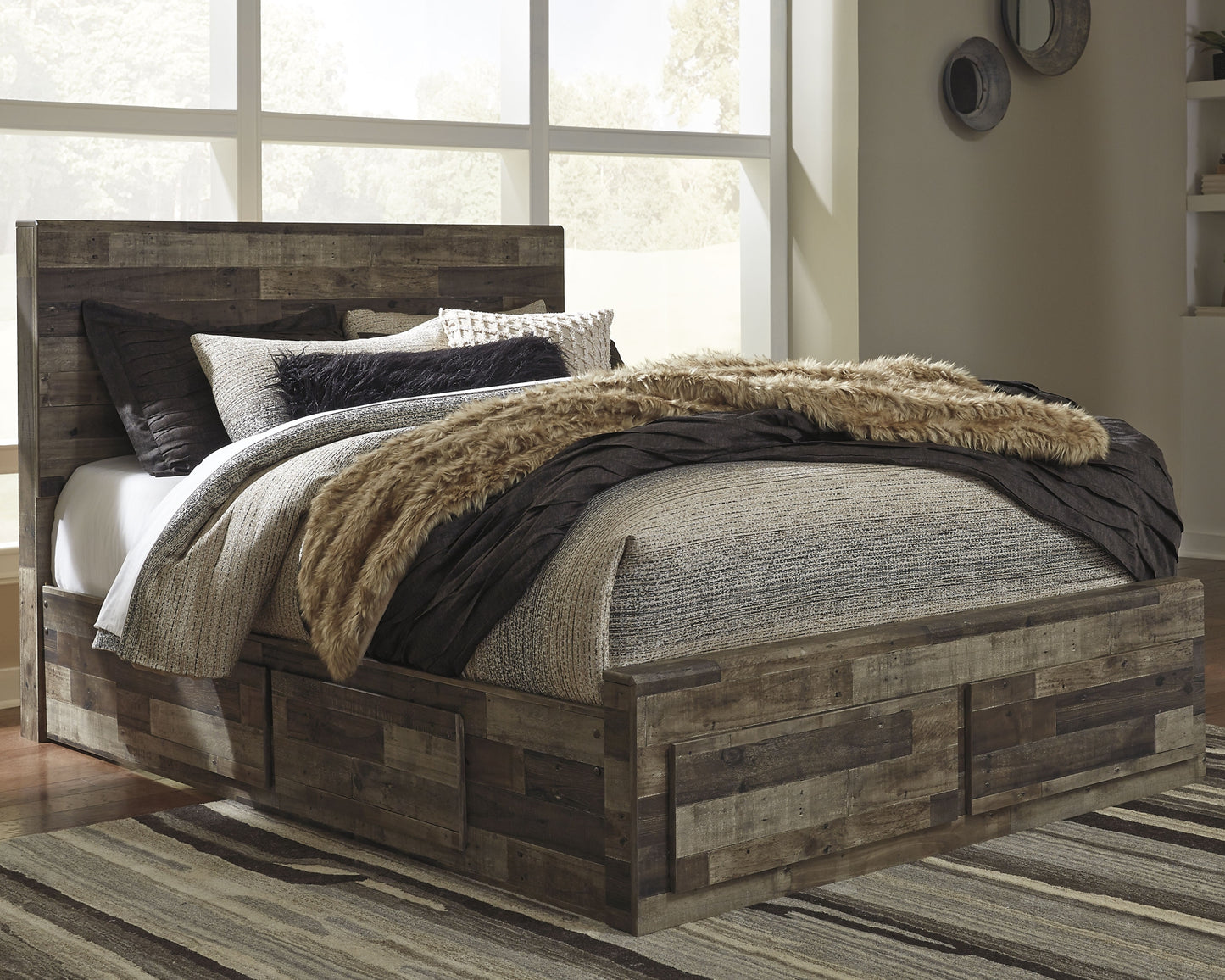 Derekson Panel Bed With 4 Storage Drawers