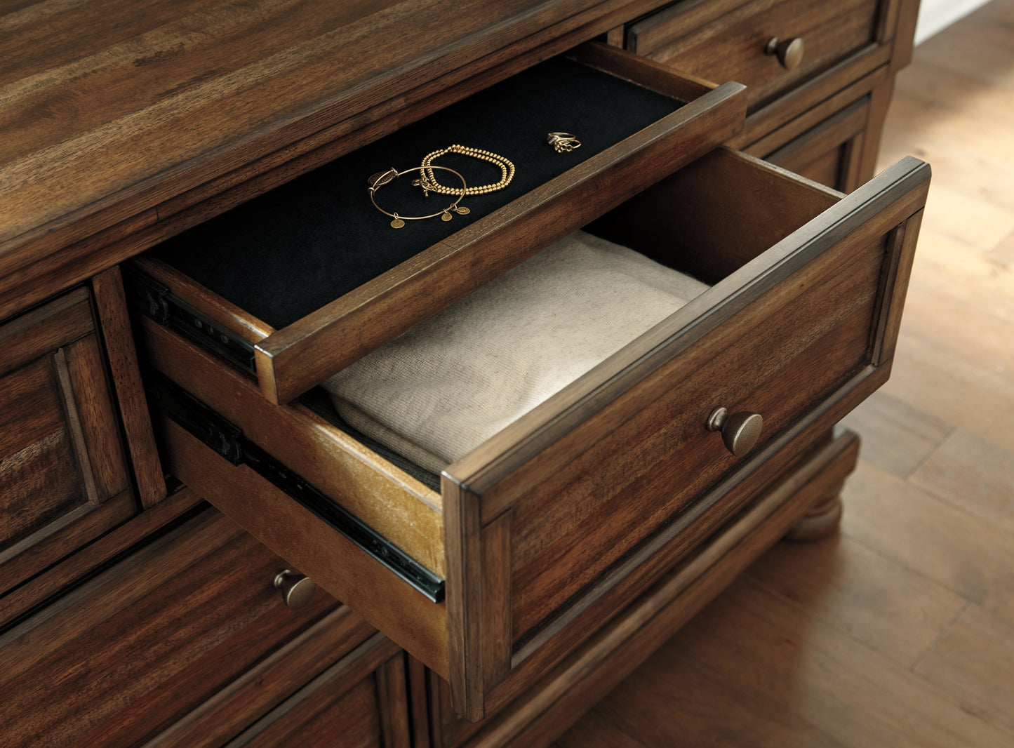 Flynnter Panel Bed With Mirrored Dresser And Chest