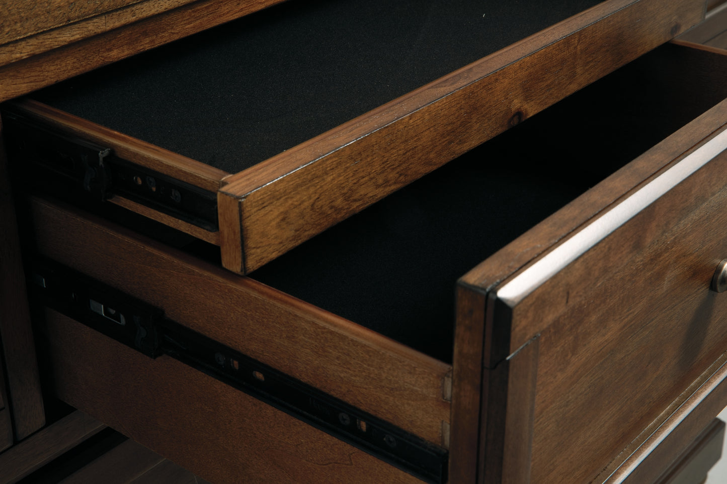 Flynnter Panel Bed With Mirrored Dresser And Chest