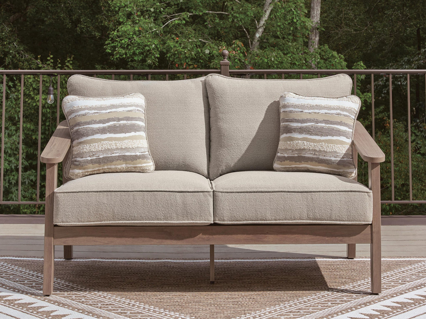Harmony Headlands Loveseat w/Cushion