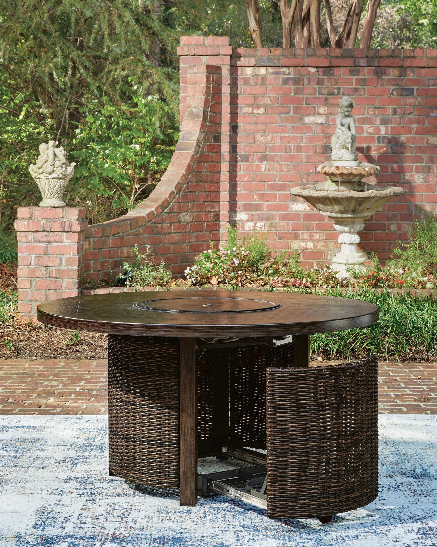 Monterey Point Round Fire Pit Table