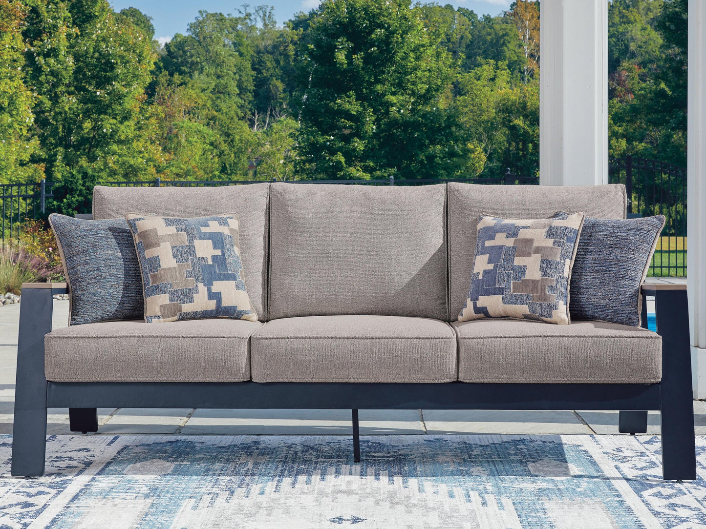 East Beach Sofa with Cushion